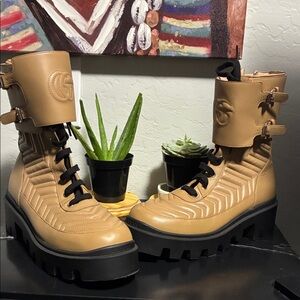 Gucci Women's Lace-Up Tan Boots